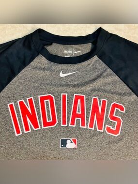 Nike Cleveland Indians MLB Dri-Fit Velocity Raglan 3/4 Sleeve T-Shirt Men's XL